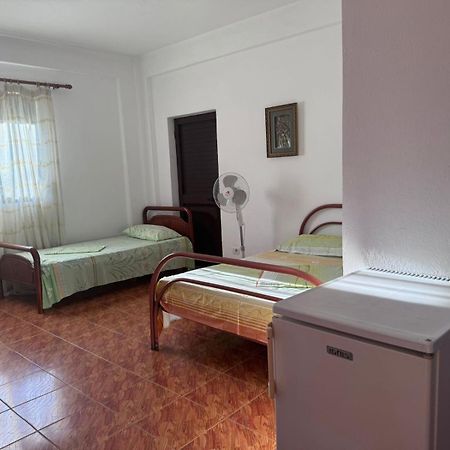 Melas Villa Durrës Extérieur photo