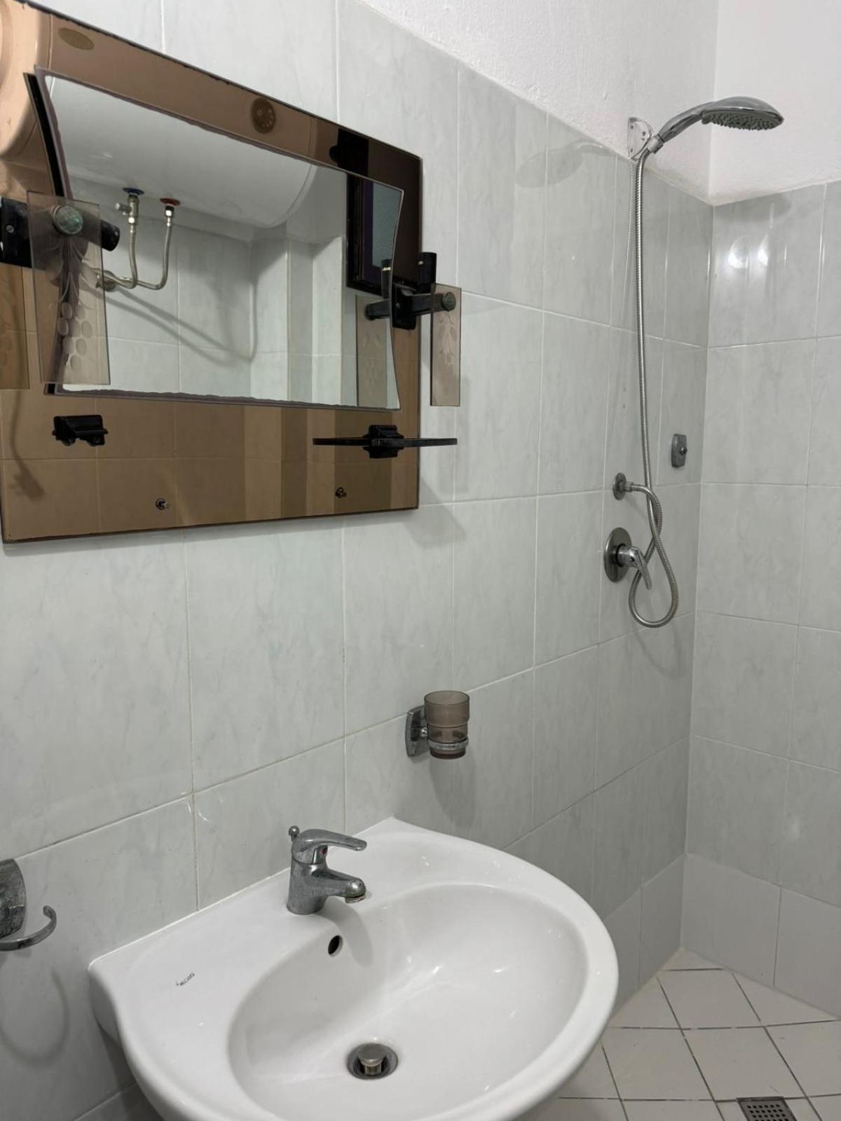 Melas Villa Durrës Extérieur photo