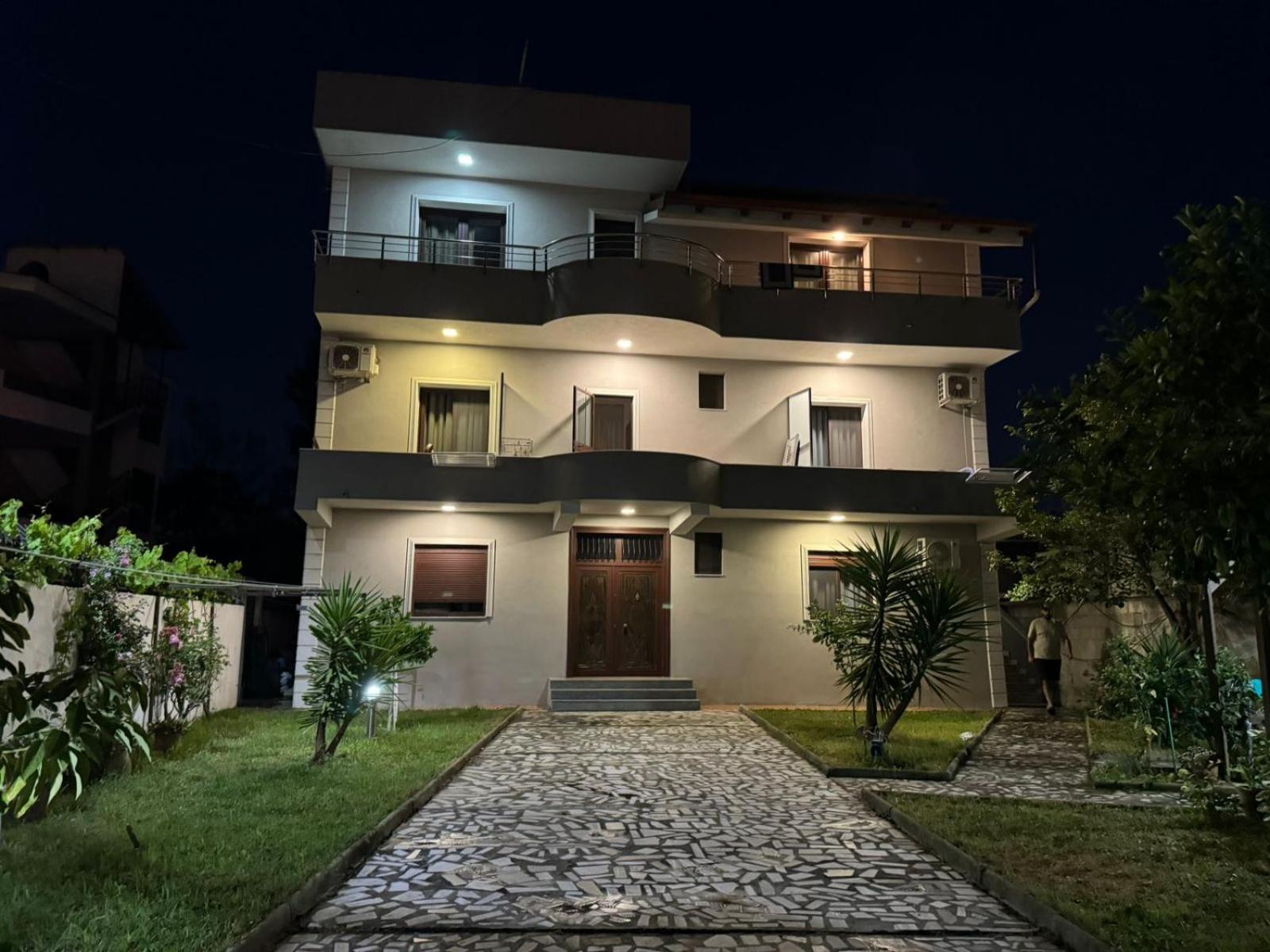 Melas Villa Durrës Extérieur photo