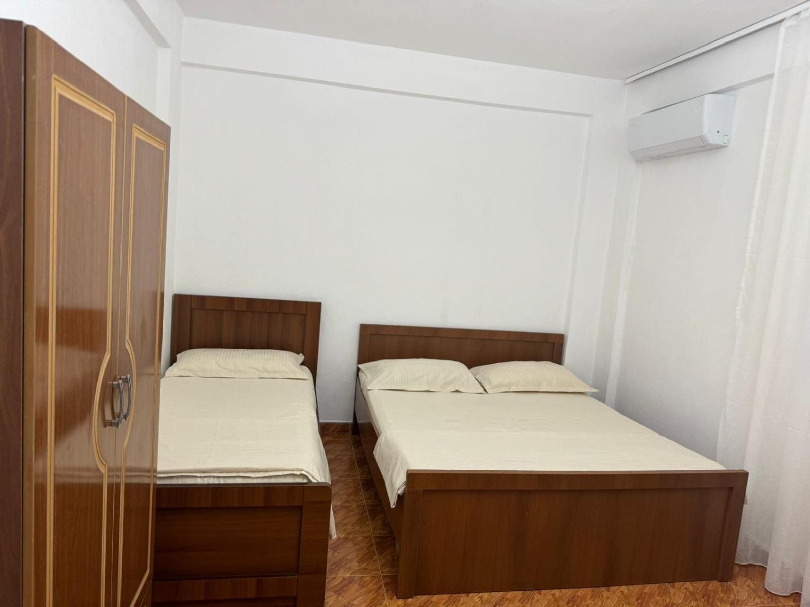 Melas Villa Durrës Extérieur photo