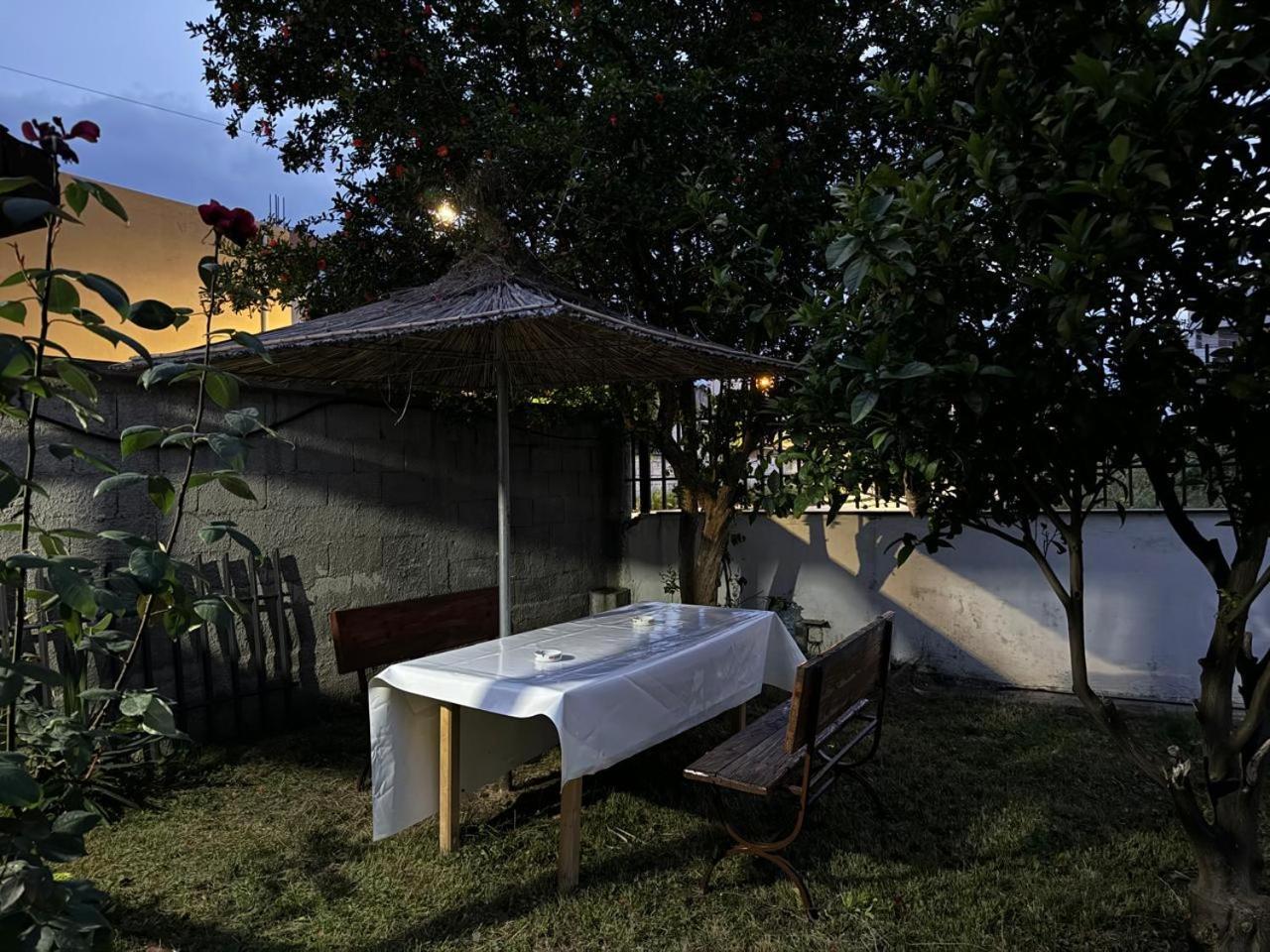 Melas Villa Durrës Extérieur photo