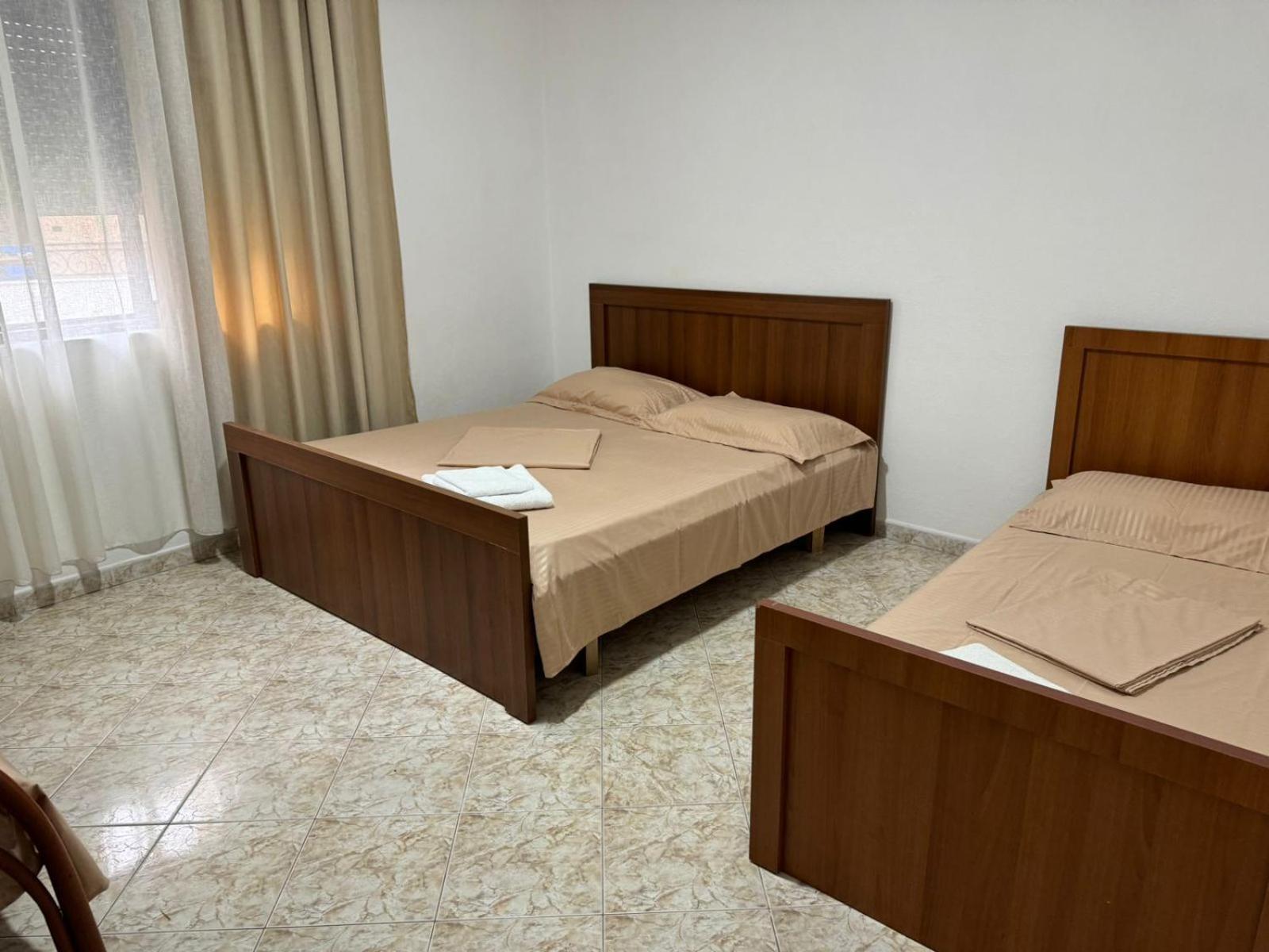 Melas Villa Durrës Extérieur photo