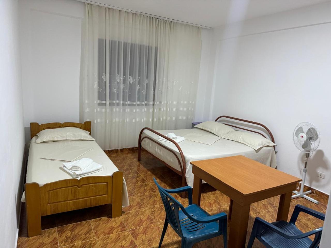 Melas Villa Durrës Extérieur photo