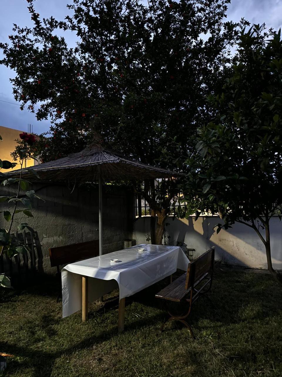 Melas Villa Durrës Extérieur photo