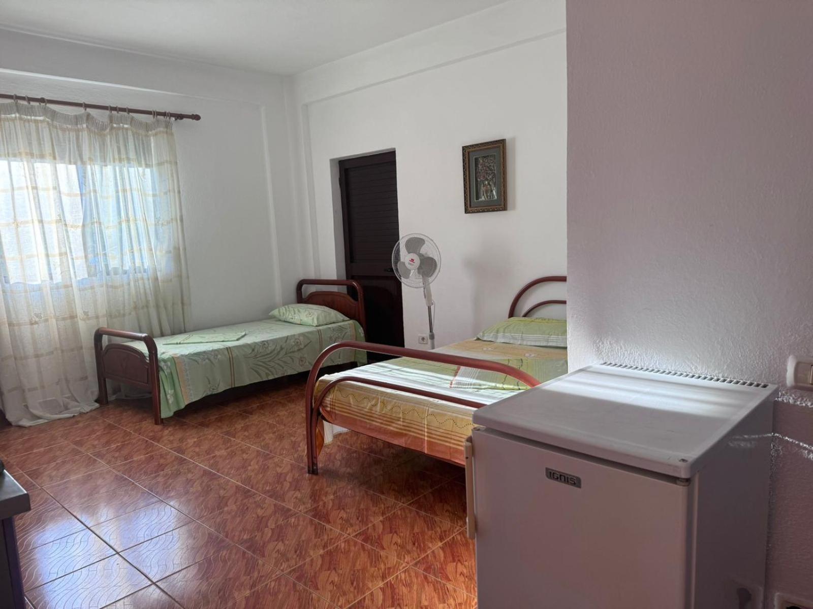 Melas Villa Durrës Extérieur photo